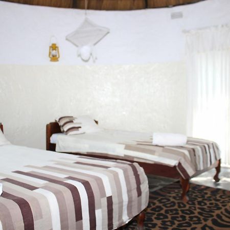 Reed Mat Lodge Lusaka Dış mekan fotoğraf
