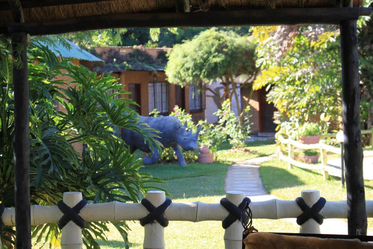 Reed Mat Lodge Lusaka Dış mekan fotoğraf