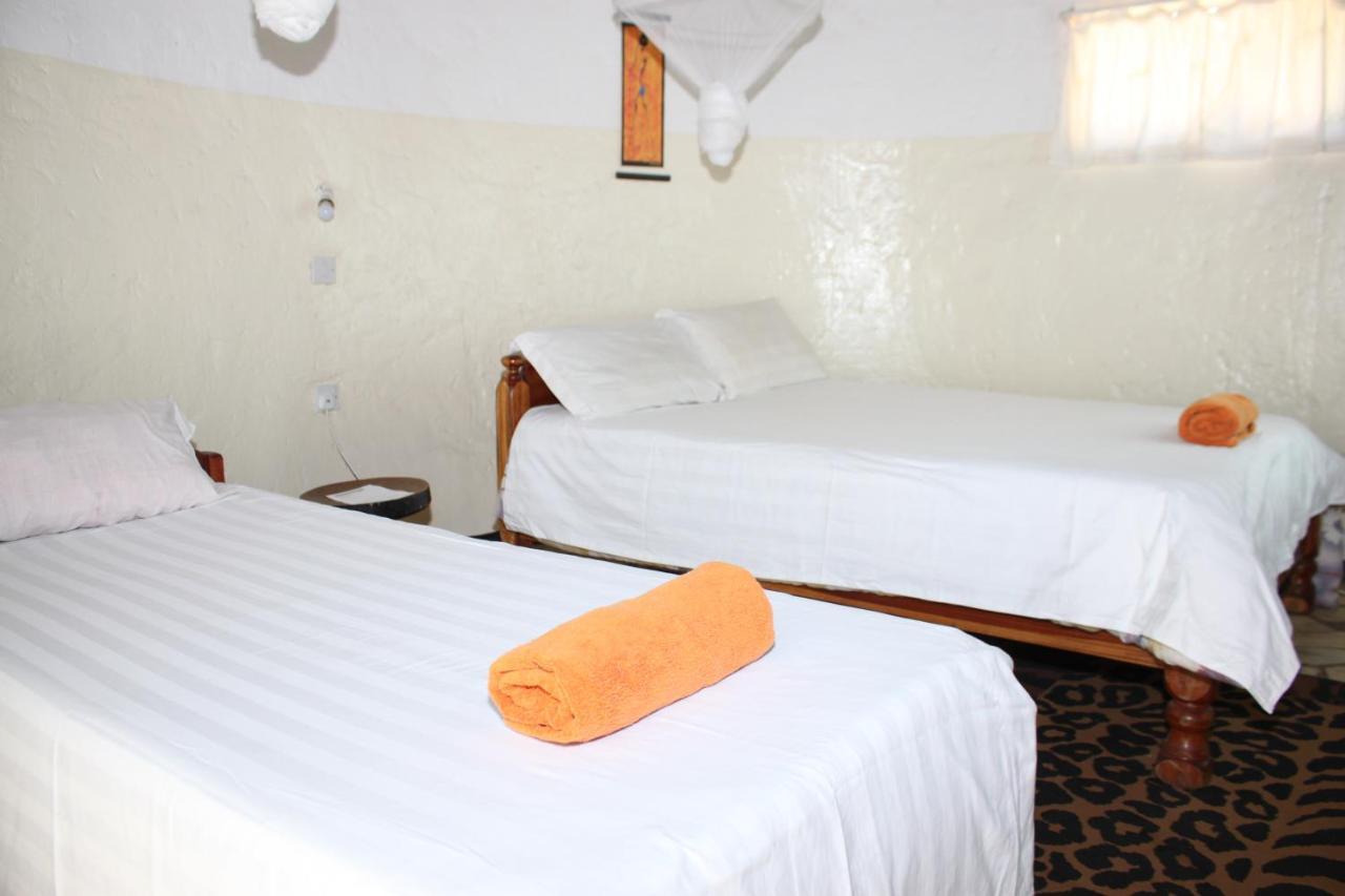 Reed Mat Lodge Lusaka Dış mekan fotoğraf